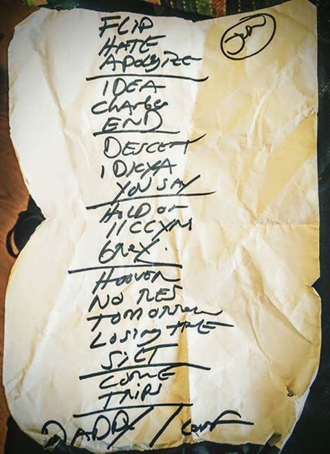 Handwritten setlist: Estragon, Bologna, Italy, 15 Oct 2016