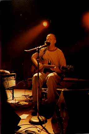 Bob Mould @ 7 Willow Street, Port Chester NY, 05 Apr 1995