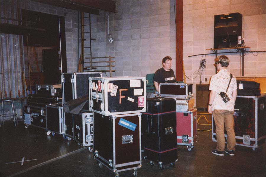 Loading out, Sioux Falls SD, 11 Sep 1998