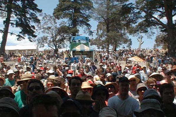 Bob Mould @ Meredith Music Festival, Meredith, VIC, Australia, 15 Dec 2002