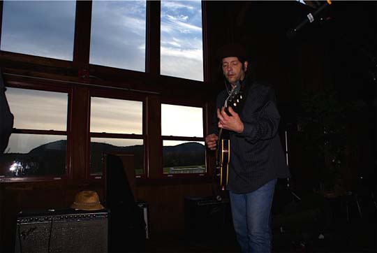 Grant Hart, Red Barn, Hampshire College, Amherst MA, 17 Nov 2007 (3)