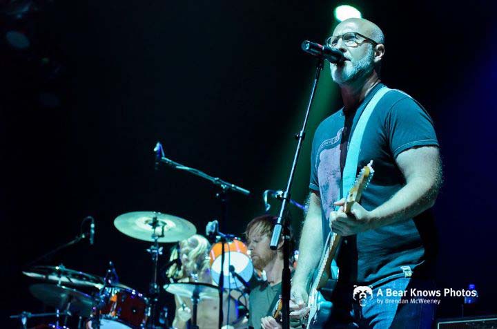 Bob Mould/Foo Fighters @ Oracle Arena, Oakland CA, 19 Oct 2011