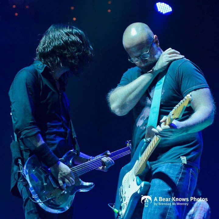Bob Mould/Foo Fighters @ Oracle Arena, Oakland CA, 19 Oct 2011