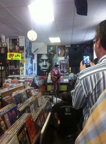 Grant Hart @ Treehouse Records (instore), Minneapolis MN, 17 Aug 2013