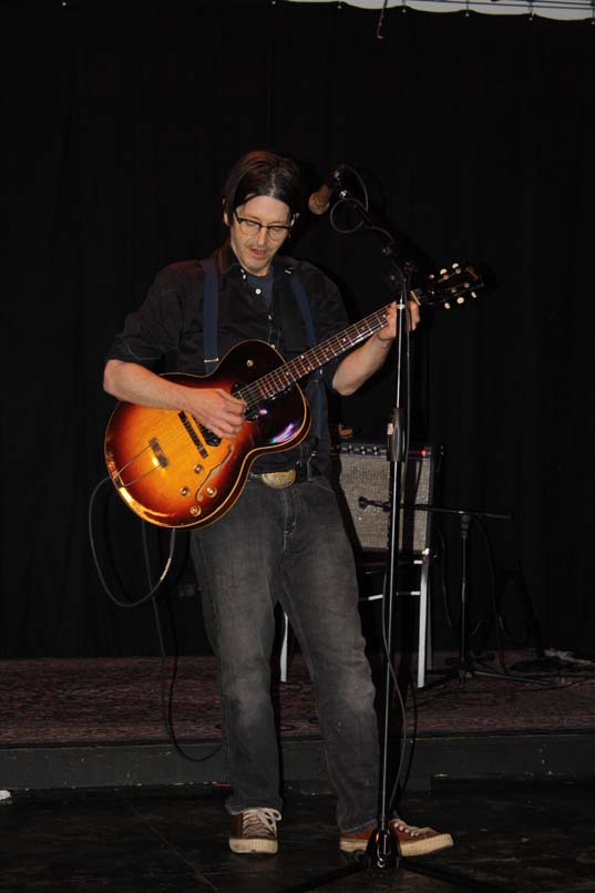 Grant Hart @ Davis Square Theatre, Somerville MA, 22 May 2014