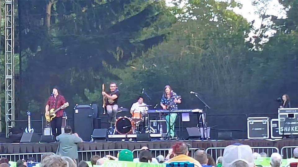 Greg Norton (guest with Posies) @ Woodland Park Zoo, Seattle WA, 18 Jul 2021