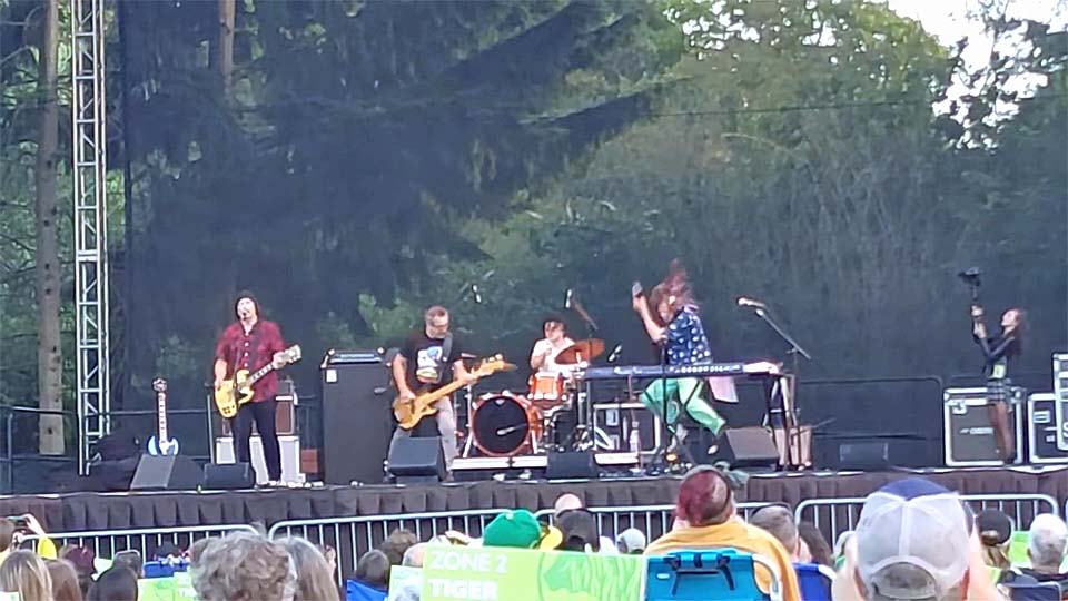 Greg Norton (guest with Posies) @ Woodland Park Zoo, Seattle WA, 18 Jul 2021