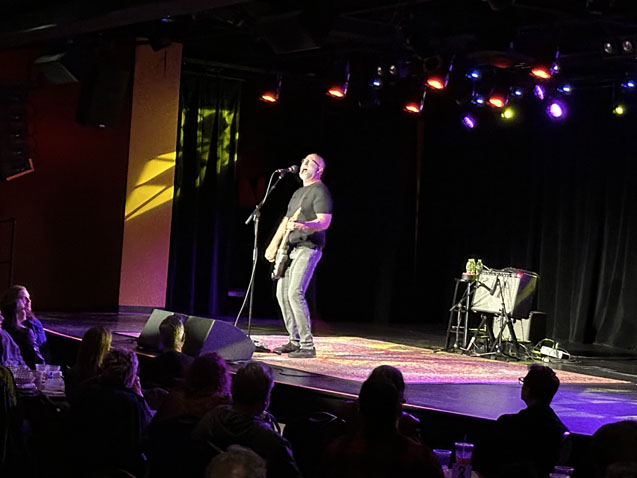 Bob Mould @ Tupelo Music Hall, Derry NH, 13 Oct 2023