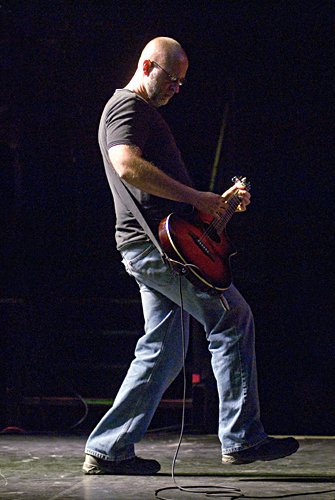 Daniel Corrigan photo: Bob Mould 13 Oct 2009 1st Ave